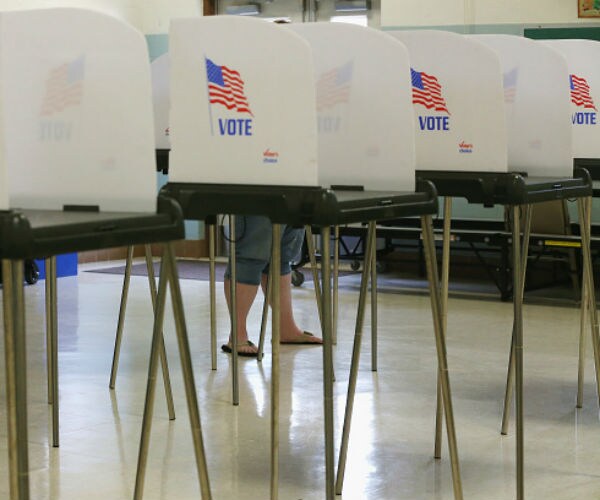 PPP Survey: Clinton Leads Trump by 4 Points Nationally