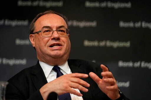 Bank of England Governor Rejects Criticism on Inflation