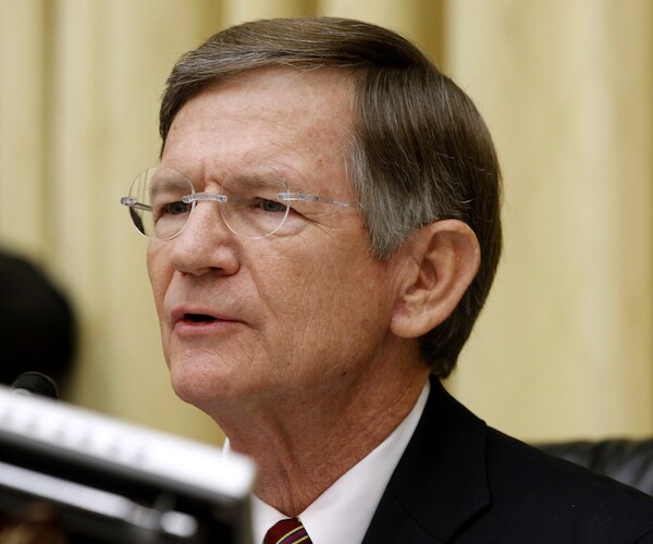 Rep. Lamar Smith to Americans: Ignore the 'Liberal Media'