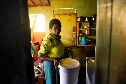 Zimbabweans Hit by Soaring Inflation: Will Gold Coins Help?