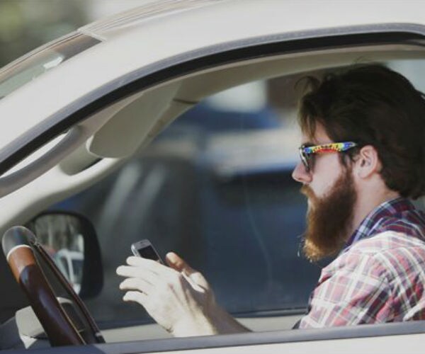 WSJ: Buffett Blames Surge in Traffic Deaths on Texting