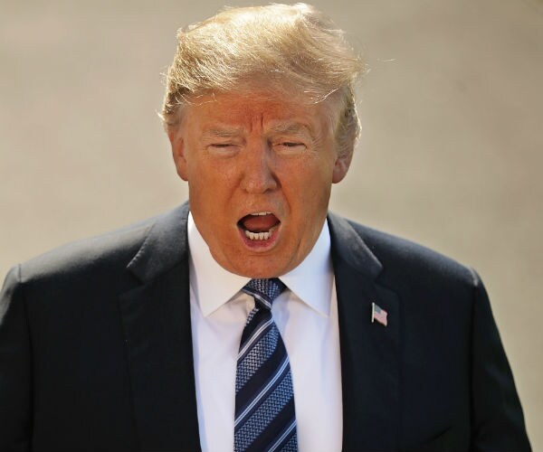 Trump Attacks 'Fake Mainstream Media'