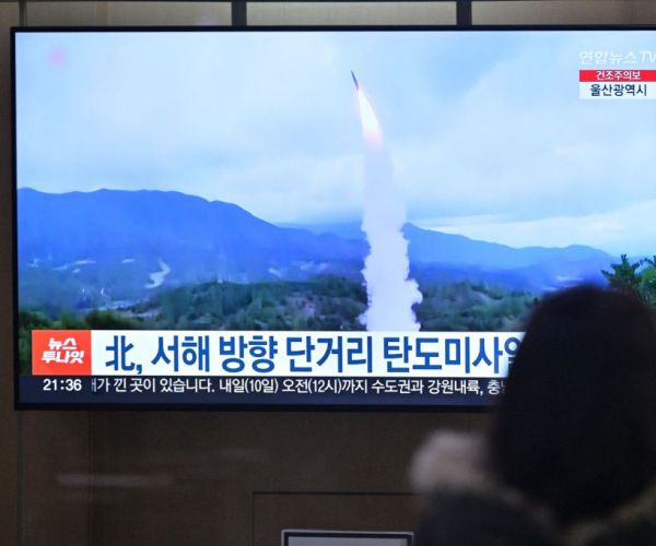 Seoul: North Korea Conducts Submarine-Launched Missile Test