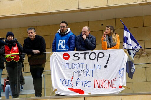 Guards Block 18 French Prisons after Inmate Knife Attack