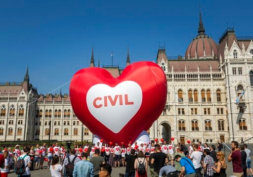 Hungary: Aid Groups Ask Government to Drop Anti-migrant Bill