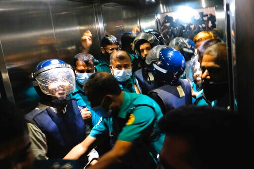 Bangladesh Court Sentences 6 Militants to Death in Slayings