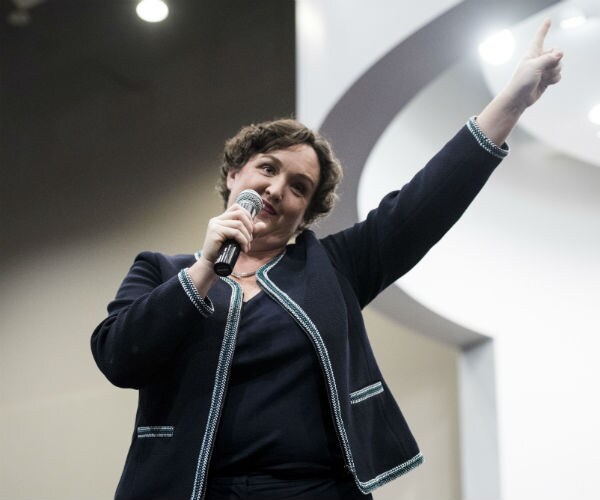 Poll: Dem Katie Porter Has Slight Lead Over Mimi Walters in Calif. 