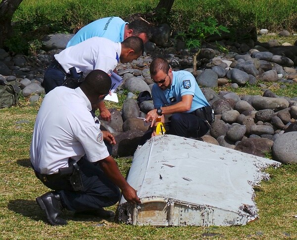 MH370 Probe: Part of Wing Matching Plane Sent To France