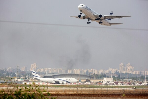 Hamas Warns Foreign Airlines to Steer Clear of Ben Gurion