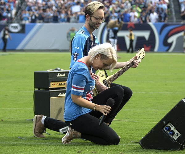 Anthem Singer: I'm Getting Death Threats After Kneeling