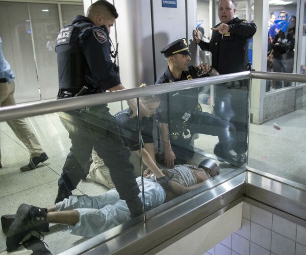 Police: 16 Hurt in NYC Penn Station Stampede