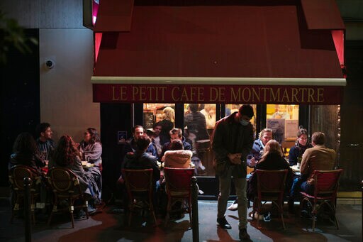 Paris on Maximum Virus Alert, Closing Bars, Not Restaurants