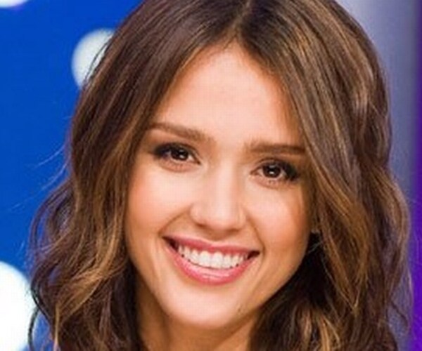Unilever Said to Be Interested in Jessica Alba's Honest Co.