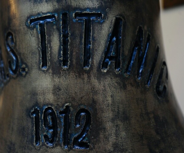 'Iceberg' Collapse Hospitalizes Titanic Museum Visitors