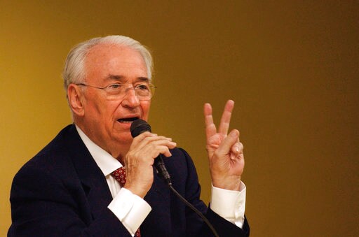 Ex-Colombian President Belisario Betancur Dies at 95