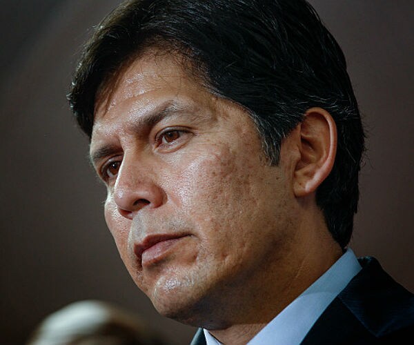 California Senate Race Illustrates Showdown With Dems, Tea Party