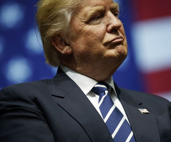 Trump: Economy to Soar Like 'Rocket' if Fed Cuts Rates