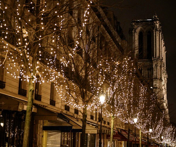 Christmas Eve Concert Held in Paris' Fire-Wrecked Notre Dame