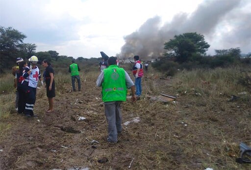 The Latest: Mexico Governor Says 'no Fatalities' in Crash