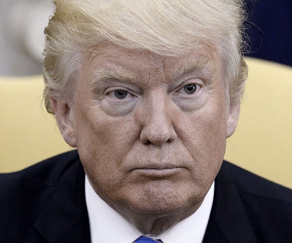 Analysis: Foreign Visitor Visas Decline by 13 Percent Under Trump