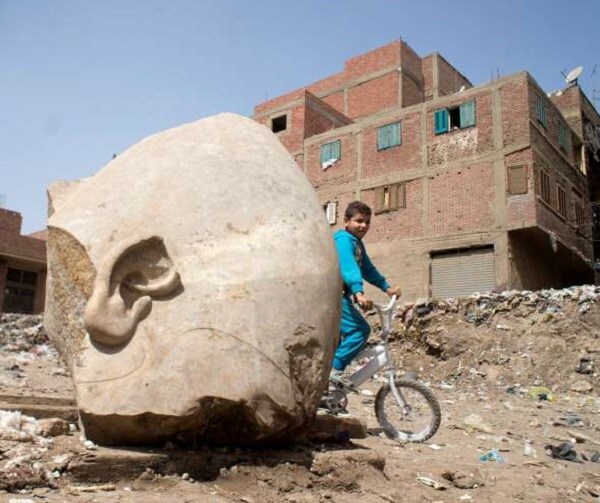 Ancient Egyptian Statue Found in Slum, Ramses II on Steroids?