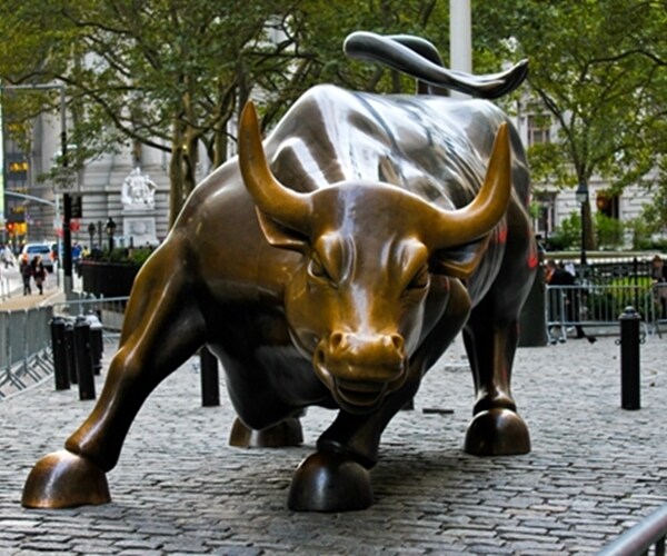 'Fearless Girl' to Leave Wall Street's 'Charging Bull'