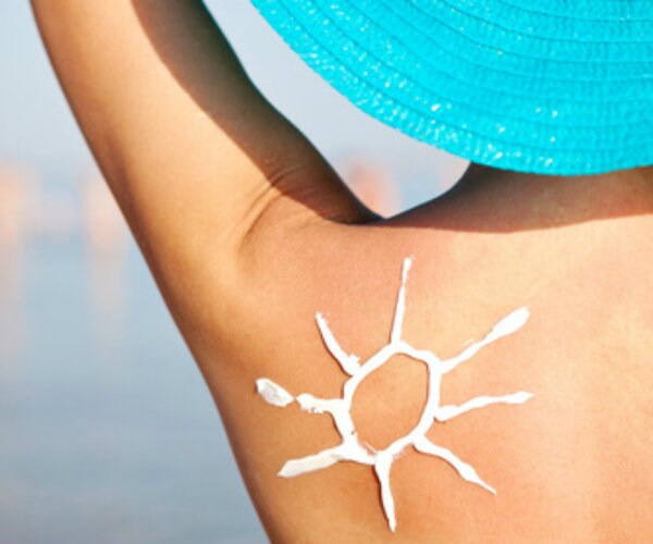 10 Home Remedies That Beat Skin Creams for Sunburn