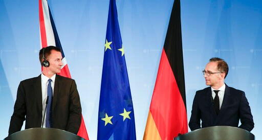 UK Top Diplomat Warns No Brexit Deal 'now a Very Real Risk'