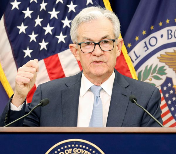 Traders Boost Bets on June Start to Fed Rate Cuts as Trump Puts on New Tariffs