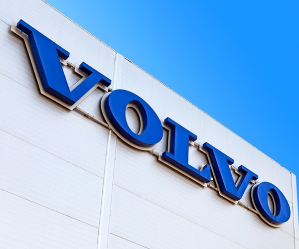 Volvo Vows End of Combustion Cars With New Electric Push