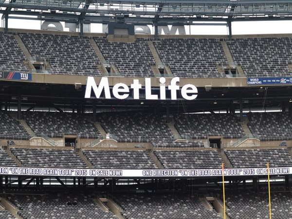 MetLife Raises Minimum Wage for U.S. Employees to $20 an Hour