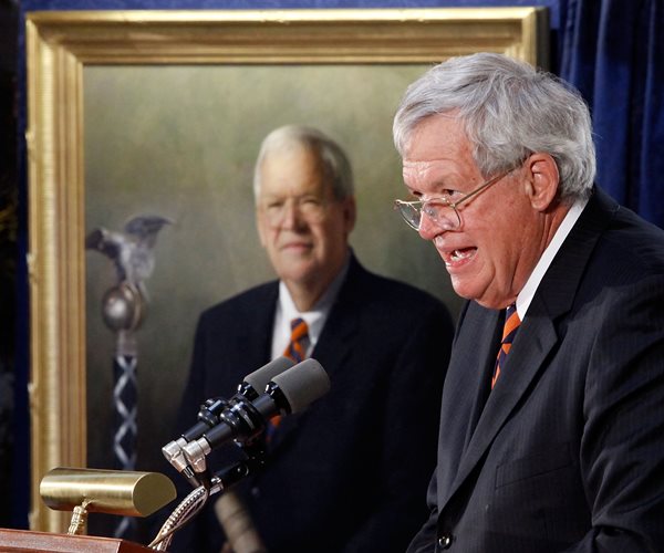 Ex-Speaker Hastert's Portrait Removed from House Hallway