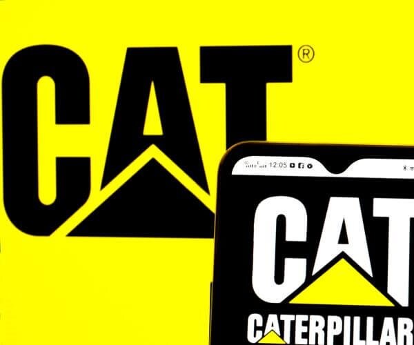 Caterpillar Misses Profit Estimates as Costs Weigh