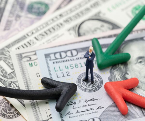 Powell's Tough Choice: Curbing Inflation or Appeasing the Biden Administration