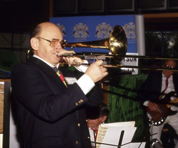 'Mork & Mindy' Actor Conrad Janis Dead at 94