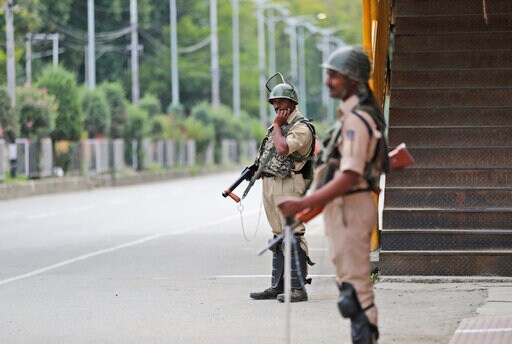 Kashmir's Main City a Maze of Razor Wire and Steel Barriers