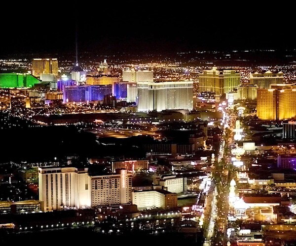 Nevada Senators Ask Airlines to Avoid Fare Hikes