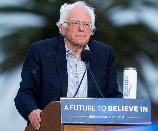 Obama Reaches out to Sanders as Endorsement of Clinton Nears