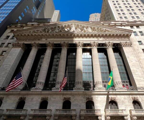 Stocks Climb as Debt Ceiling Deal Optimism Grows