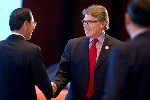 In Beijing, Perry Promotes US-China Clean Energy Cooperation