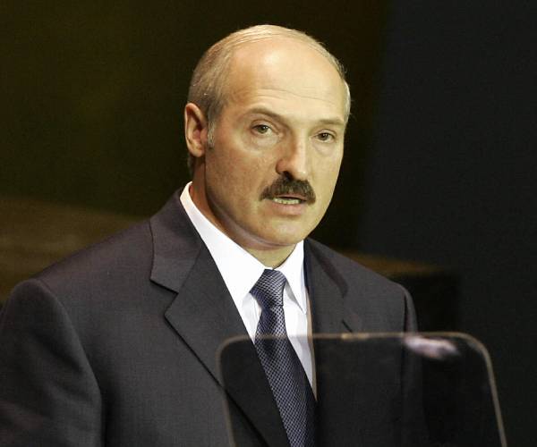 lukashenko making a speech