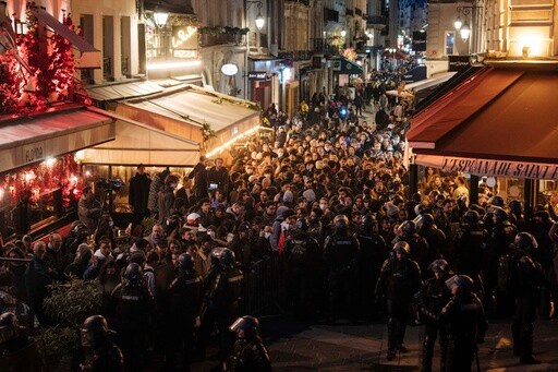 French Gov't Fights to Survive with 2 No-confidence Motions