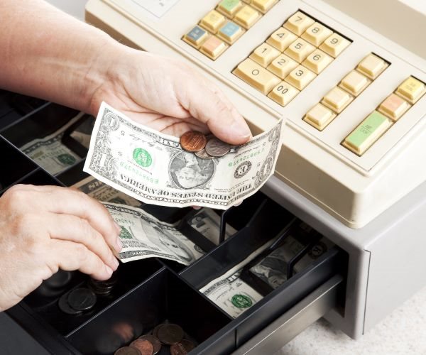 Resilient US Consumers Spend Slightly More in August