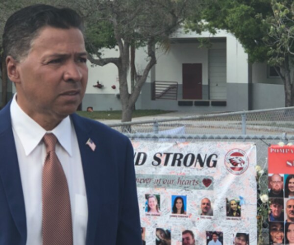 Yankees' Ray Negron Spreads Love at Parkland High School