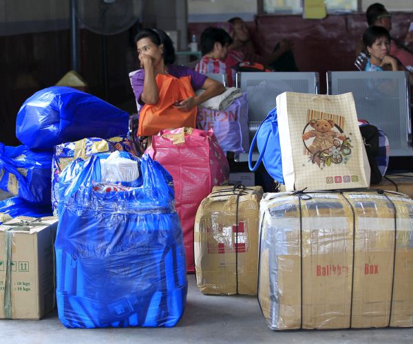 Typhoon Melor Pummels Philippines as 725K People Evacuate Area