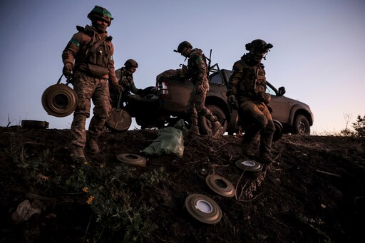 US Is Sending $425 Million in Military Assistance to Ukraine