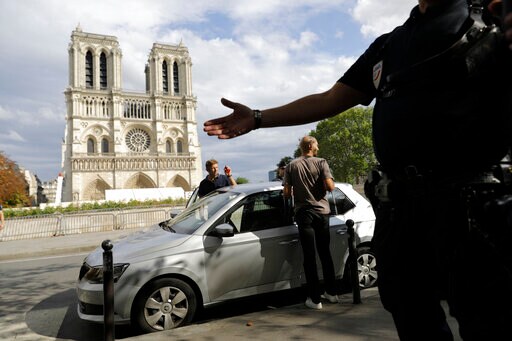 Paris Streets near Notre Dame to be Decontaminated from Lead
