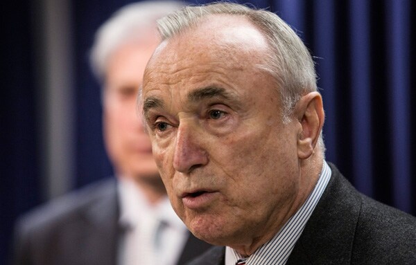 NYPD's Bratton Defends Response in Custody Death