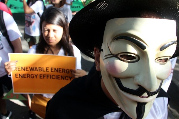 Calm Before the Storm as Paris Prepares for Climate Summit