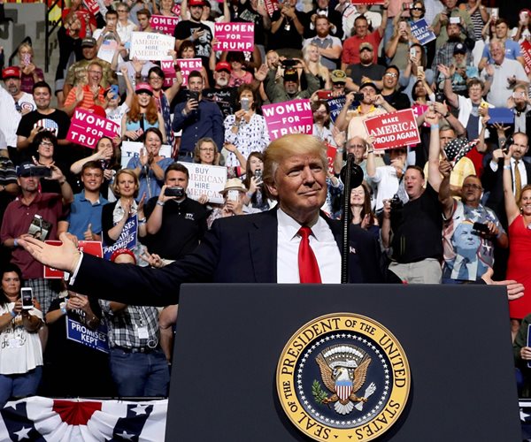 Trump Facing Big Protests at Arizona Rally 